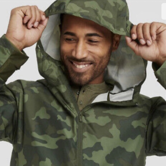 All In Motion Men's Camo Print Packable Jacket - - Picture 4 of 8